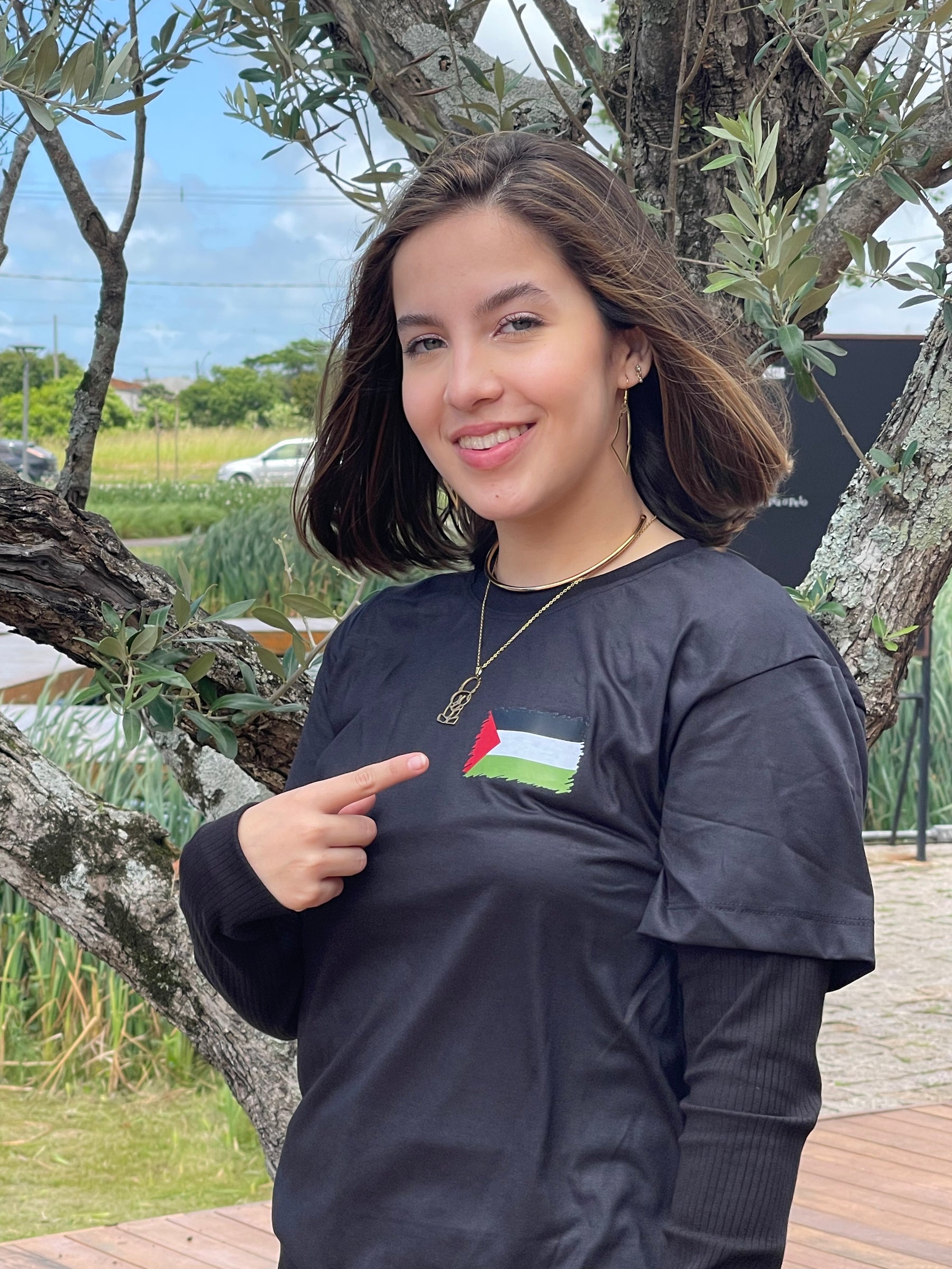 Camiseta Com a Bandeira da Palestina Estampada no Peito - Loja Al Baraka - PRONTA ENTREGA
