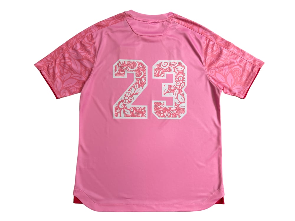 Camiseta Collab FC Palestina X Farrah Azam (Rosa) - Loja Al Baraka