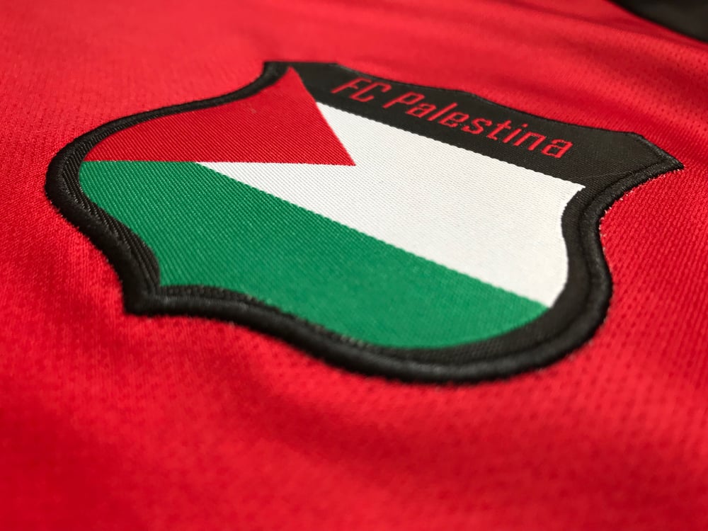 Camiseta de futebol com as cores da Bandeira Palestina - Loja Al Baraka