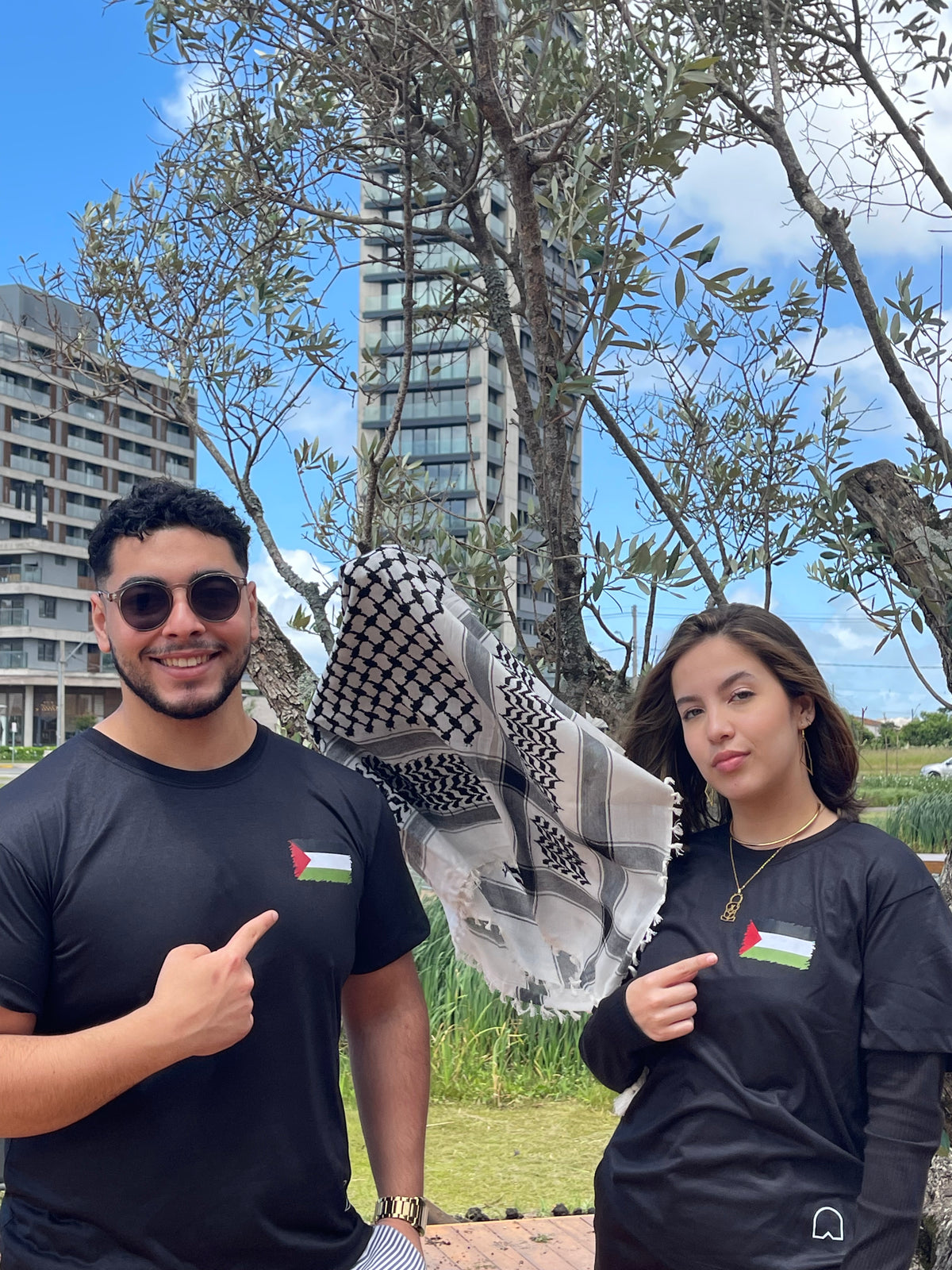 Camiseta Com a Bandeira da Palestina Estampada no Peito - Loja Al Baraka - PRONTA ENTREGA