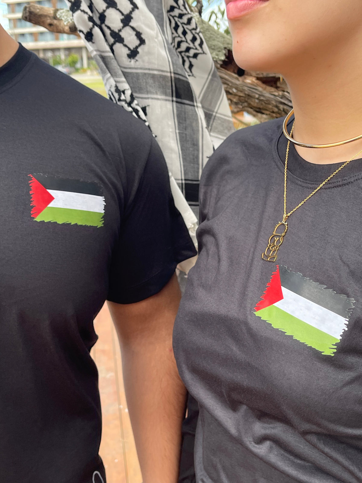 Camiseta Com a Bandeira da Palestina Estampada no Peito - Loja Al Baraka - PRONTA ENTREGA